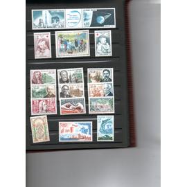 lot de 360 timbres France années 1966 à 1996 Album complet de timbres
