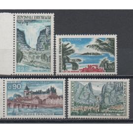 France: Lot de 4 timbres de la série touristique émis entre 1965 et 1973: N° 1436,1646,1758, 1764 .