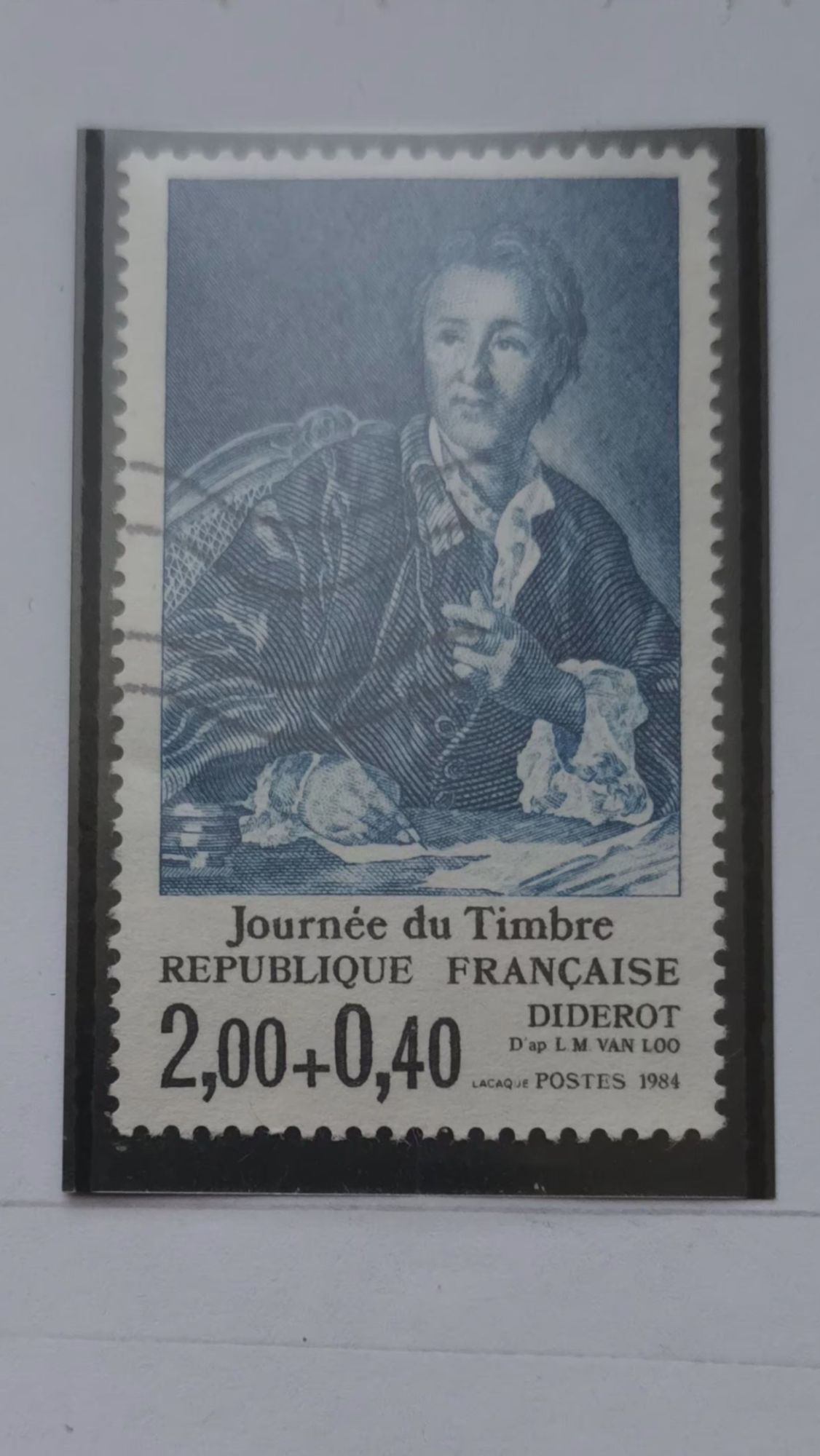 L354 -- TIMBRE OBLITÉRÉ FRANCE N °2304 -- ANNÉE 1984 -- " JOURNÉE DU TIMBRE : OEUVRE DE VAN LOO ; DENIS DIDEROT ".