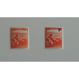 2 timbres Au profit des Tuberculeux 1945 Yt 736 et 1946 surchargé Yt 750