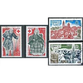 france 1977, belle paire europa, timbres yvert 1928 village provençal et 1929 port breton et belle paire croix rouge, yvert 1959 et 1960, santons de provence, oblitérés, TBE.