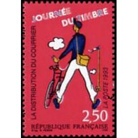 Journée du timbre : les métiers de la poste : la distribution du courrier année 1993 n° 2793 yvert et tellier luxe